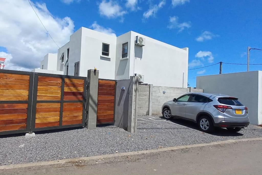 Bois Mapou Self Catering Apartments Unit 201 Riviere Noire Bagian luar foto